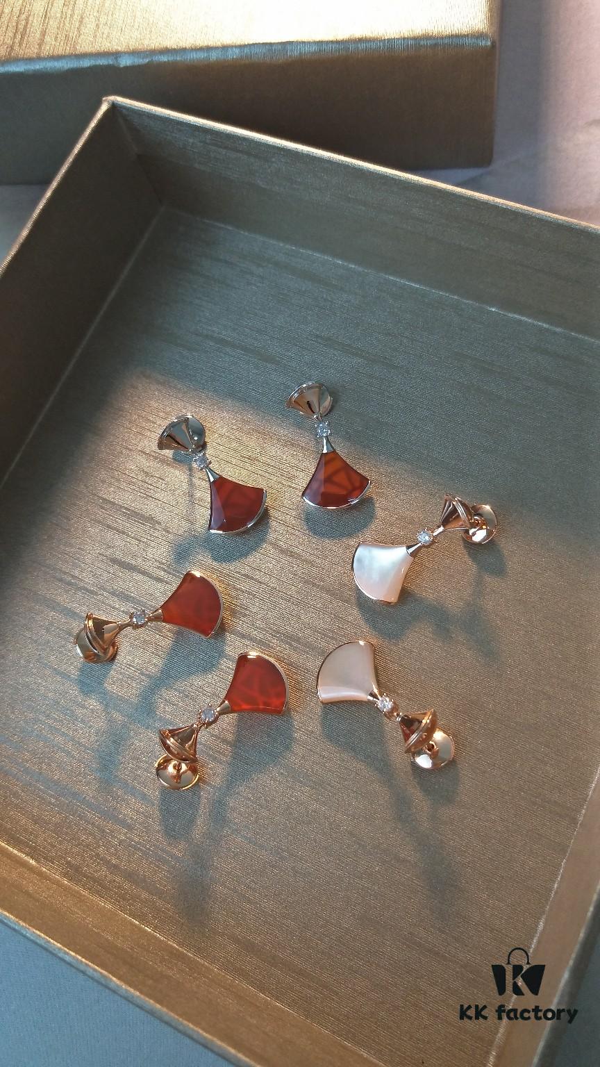 692fc63c99f2d84055c88b26 BVLGARI DIVA White Mother-of-Pearl and Red Carnelian Earrings (Diamond-Free Version)