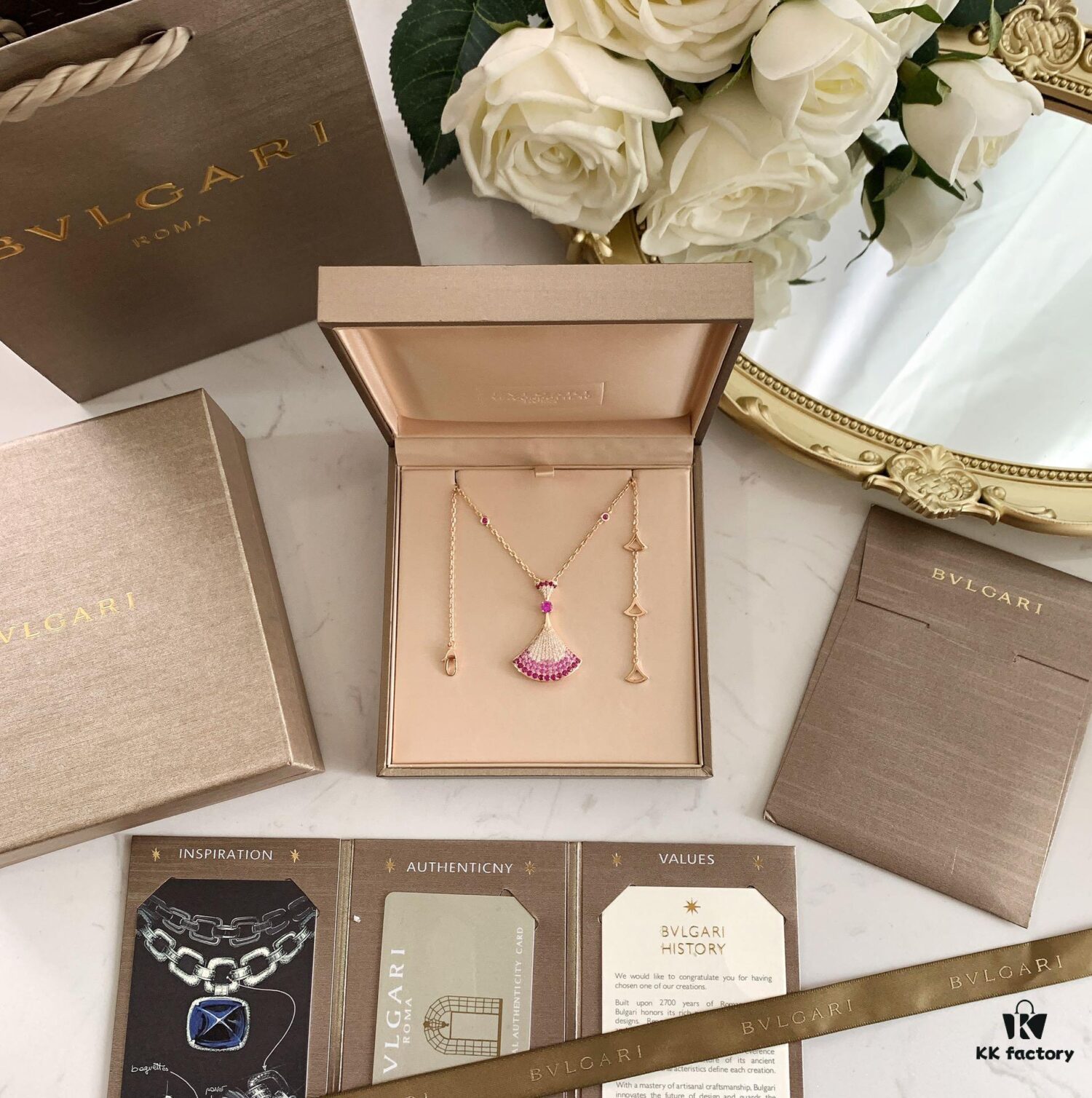 692fc65d99f2d84055c88b68 🎄 Christmas Gift 🎁 BVLGARI Bulgari New Full Diamond Fan Necklace, Electroplated V Gold Material