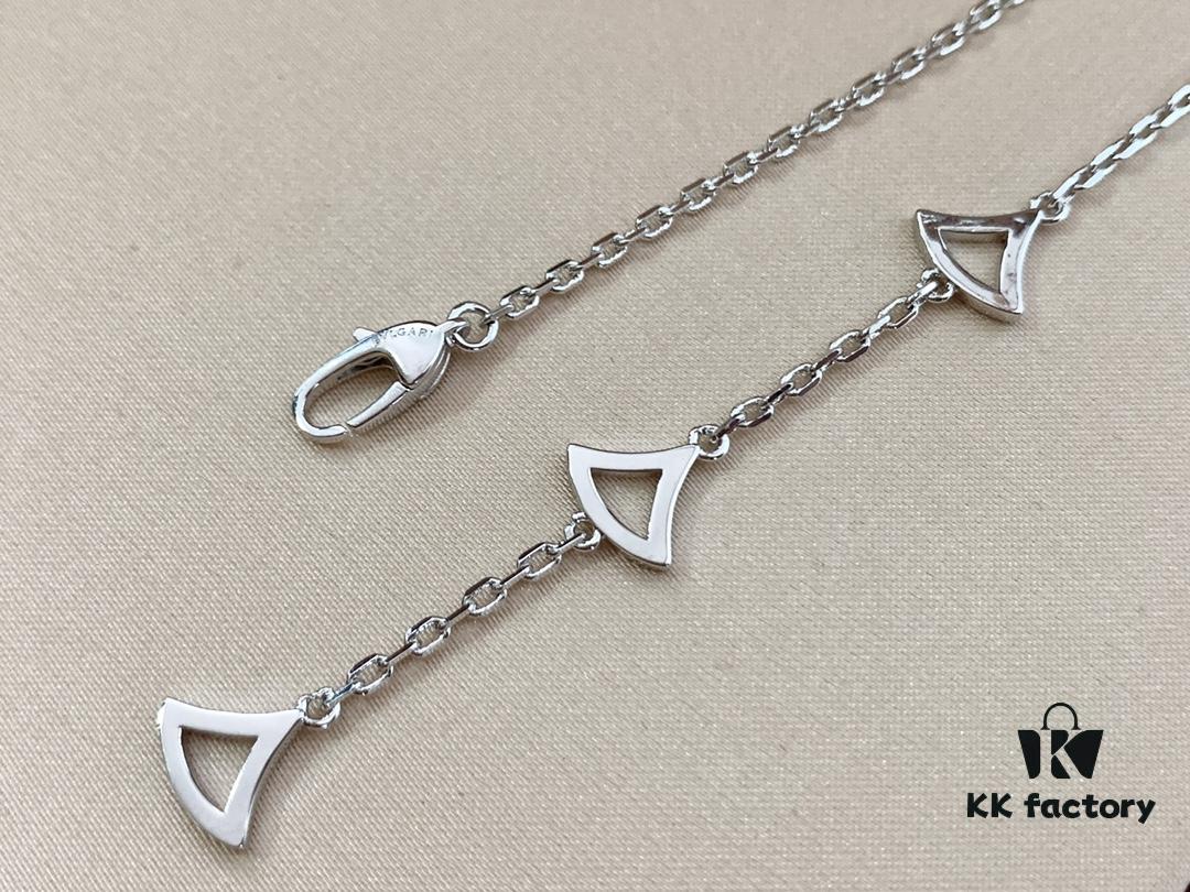692fc66199f2d84055c88b70 🎄Christmas Gift 🎁 BVLGARI Bulgari New Full Diamond Fan Necklace, V-Gold Plated Material