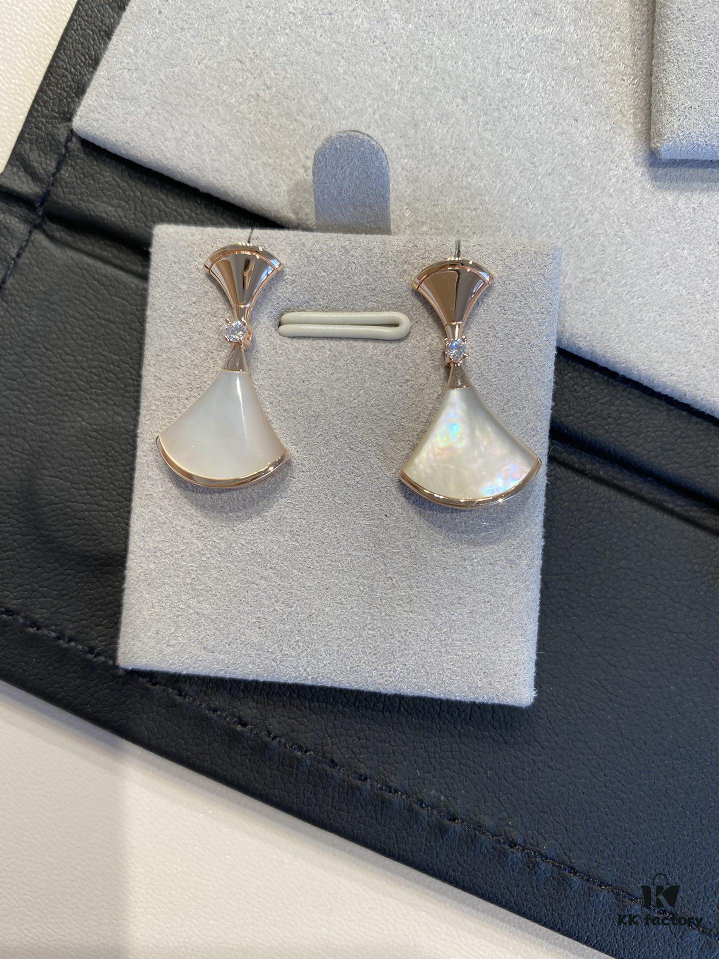 Bvlgari BV Diva Earrings Classic Color Combination