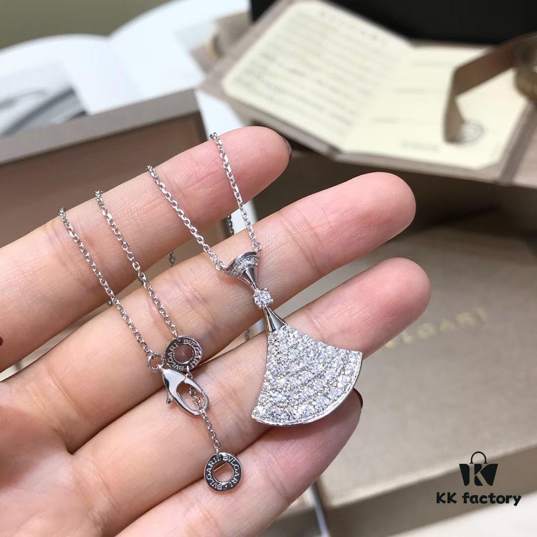 692fc69b99f2d84055c88bda BVLGARI Bulgari Divas' Dream Embrace Your True Self Full Diamond Fan Necklace with 18K Gold Plating