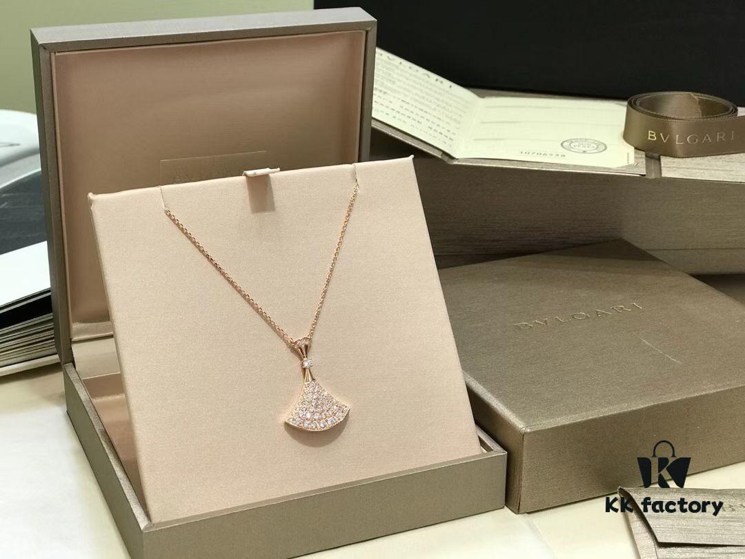 692fc69c99f2d84055c88bdd BVLGARI Bulgari Divas' Dream Embrace Your True Self Fan Full Diamond Necklace, 18K Gold Plated with Fully Set Diamond Craftsmanship