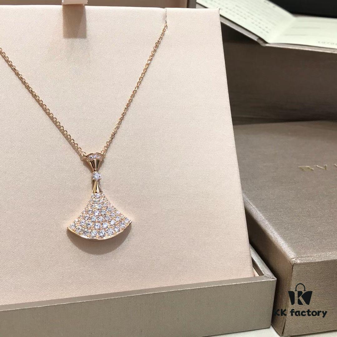 692fc6b699f2d84055c88c1b BVLGARI Bulgari Divas' Dream Embrace Your True Self Fan Full Diamond Necklace, 18K Gold Plated with Fully Set Diamond Craftsmanship