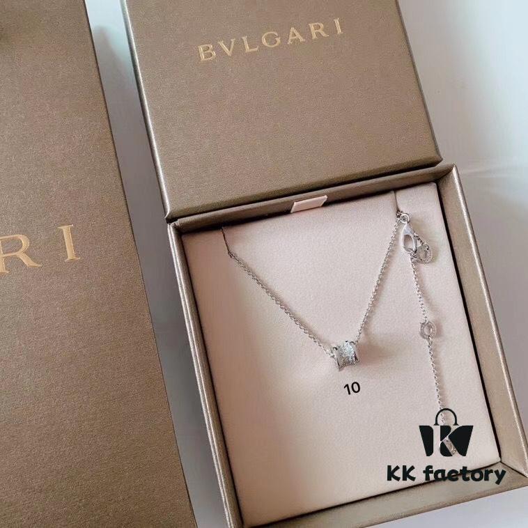 692fc6c299f2d84055c88c3e BVLGARI BV Classic Bestselling Styles, Sterling Silver, Curved Version, Top-Tier Quality, Ceramic Side with Engraved Boutique Logo, Original Font Printing Throughout Including Inner Surface, Precisely Carved Using Imported Engraving Machines to Match Original Exactly! Three Loops for Adjustable Length! Thick Chain, 50cm Long, Unisex Wear! Authentic Original Clasp