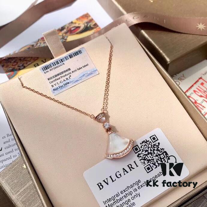 692fc6cc99f2d84055c88c56 Bvlgari-inspired Rose Gold Plated 925 Sterling Silver Necklace with Elegant Fan Pendant, Adjustable Length, Luxurious and Timeless Design