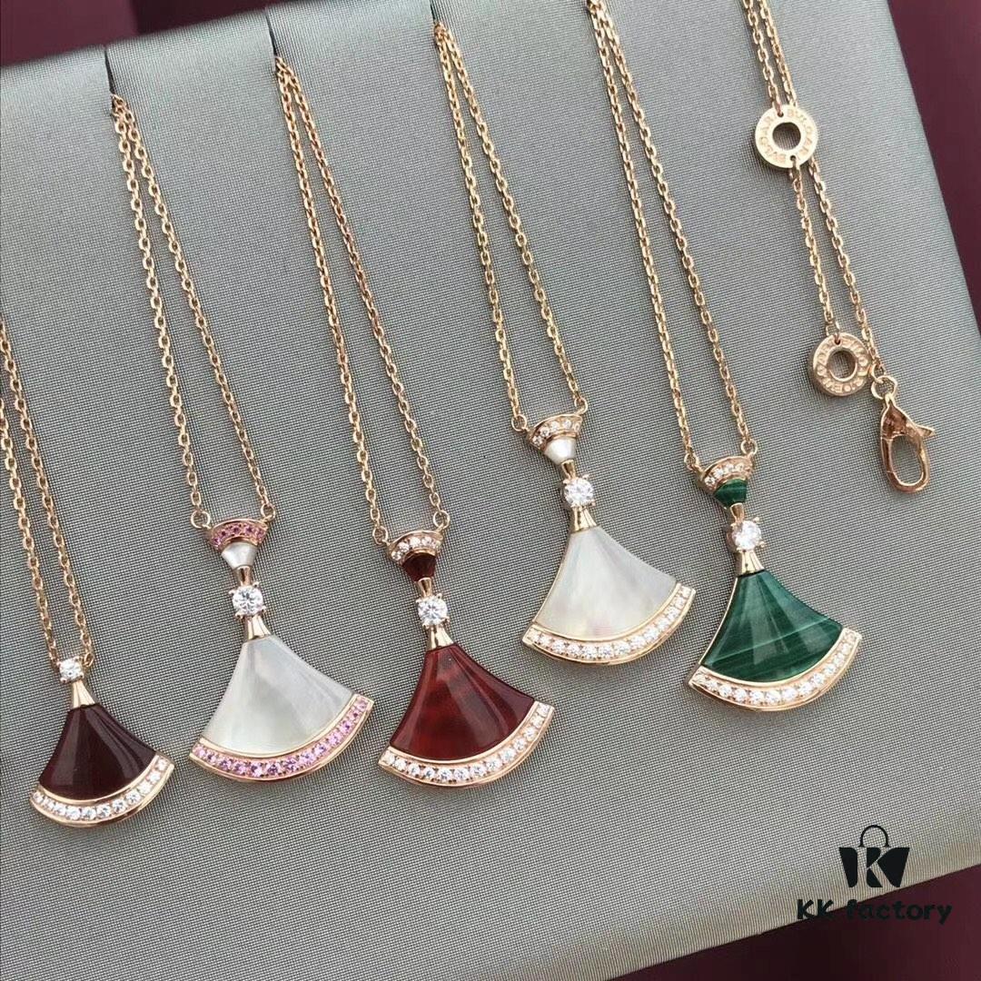 Bvlgari Dress Necklace!