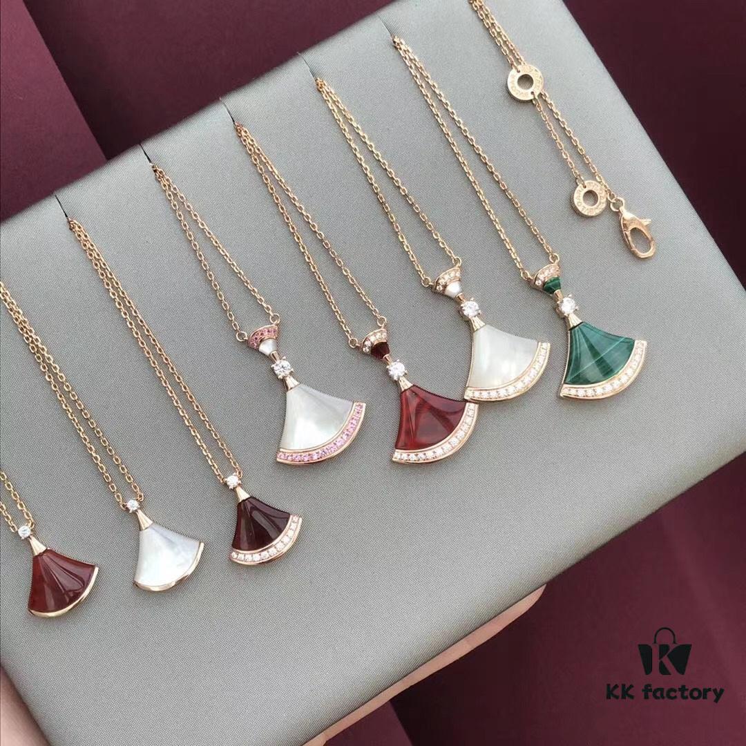 Bvlgari Dress Necklace!