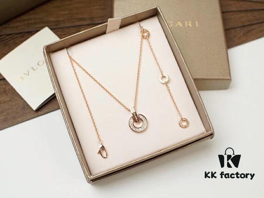 692fc6de99f2d84055c88c90 BVLGARI 👑 Top-tier Bulgari 2020 Roma Collection Classic Disc Diamond Letter Necklace ❤️ High-end Handcrafted Inlay with Refined Details Matching Store Engraving