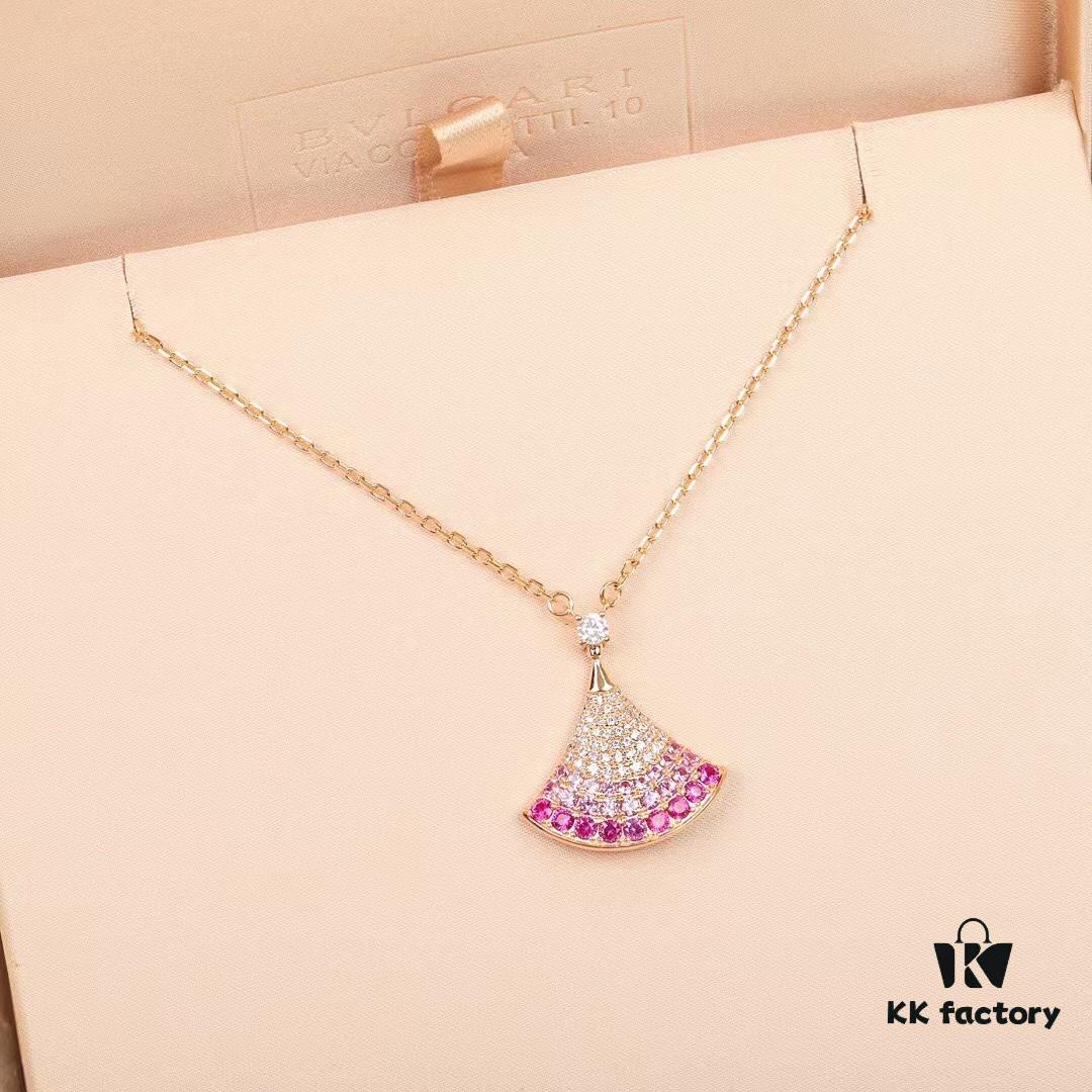 692fc70799f2d84055c88cf5 DIVAS' DREAM Series Necklace BVLGARI Bulgari Limited Edition for Qixi Valentine's Day, 18K Rose Gold with Round Brilliant Diamond (0.07ct), Pink Sapphire (0.57ct), and Pavé Diamonds (0.14ct)