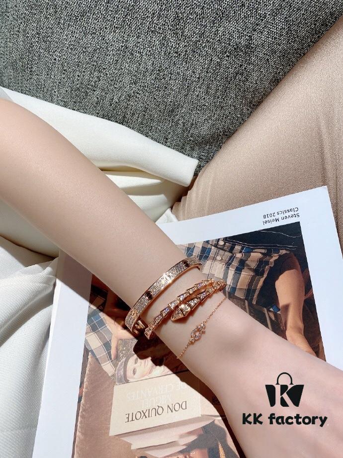 692fc73599f2d84055c88d62 New ZP Version Bulgari Serpenti Series Bracelet and Ring in Stock