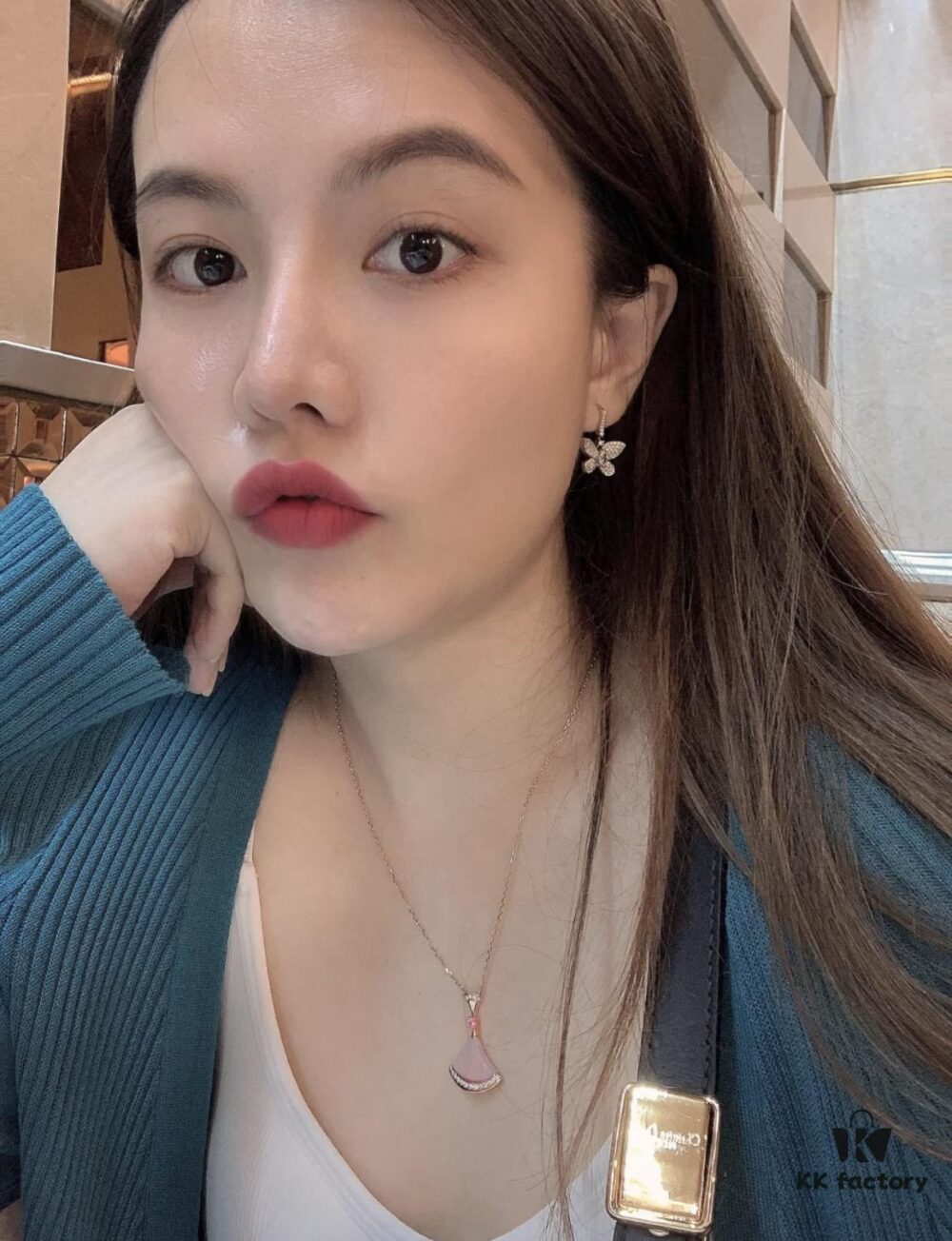 So Soft! Love This Color Combination, Babe. All of Bao's Qixi Editions Eventually Become Classics – Never Worry About Outdating. Enjoy the Moment First! And Customization Won't Cost You Much, Right?