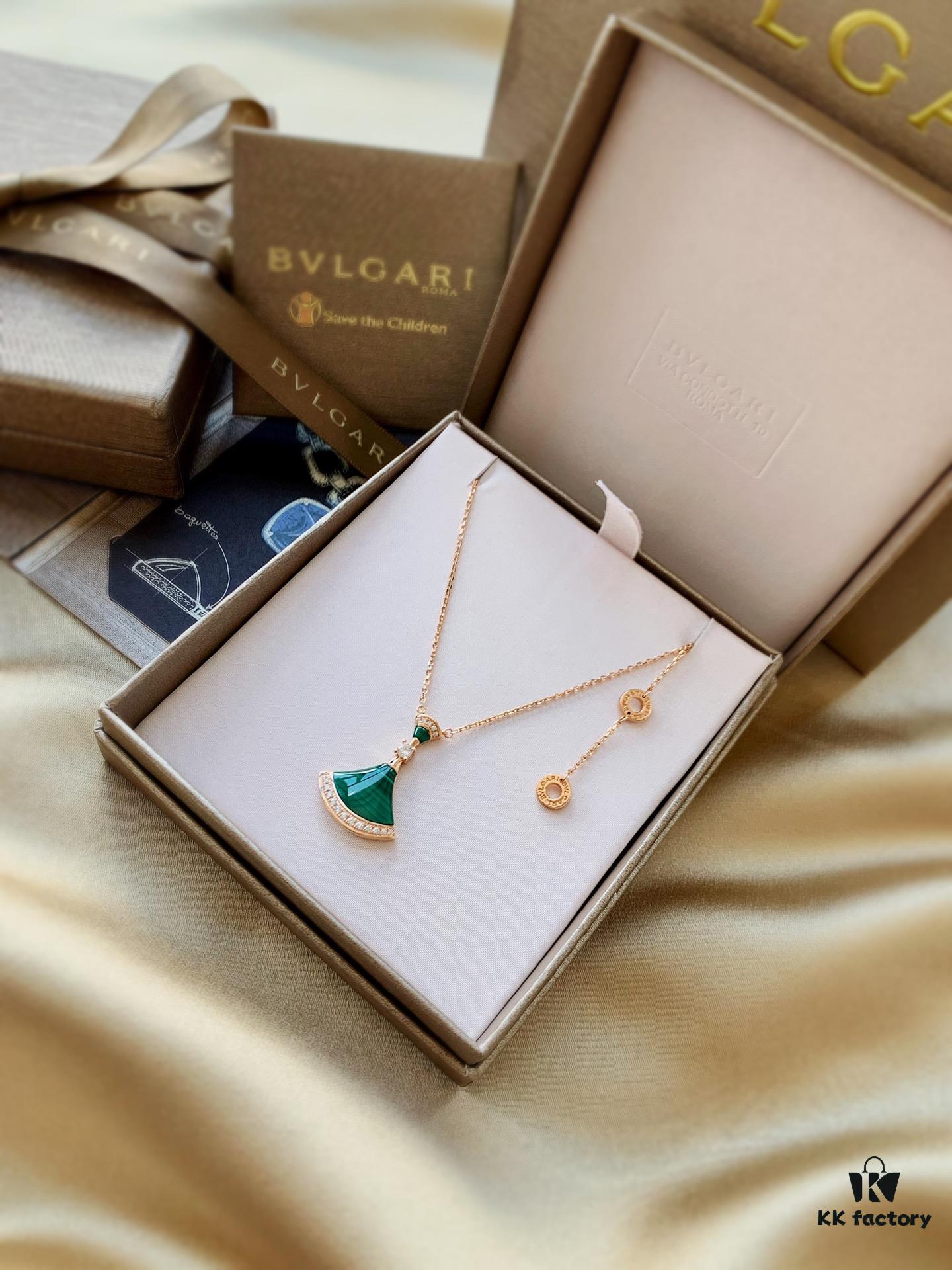 692fc74599f2d84055c88d76 BVLGARI Bvlgari Series Rose Gold Round Stud Earrings and Natural Malachite Fan Pendant Necklace