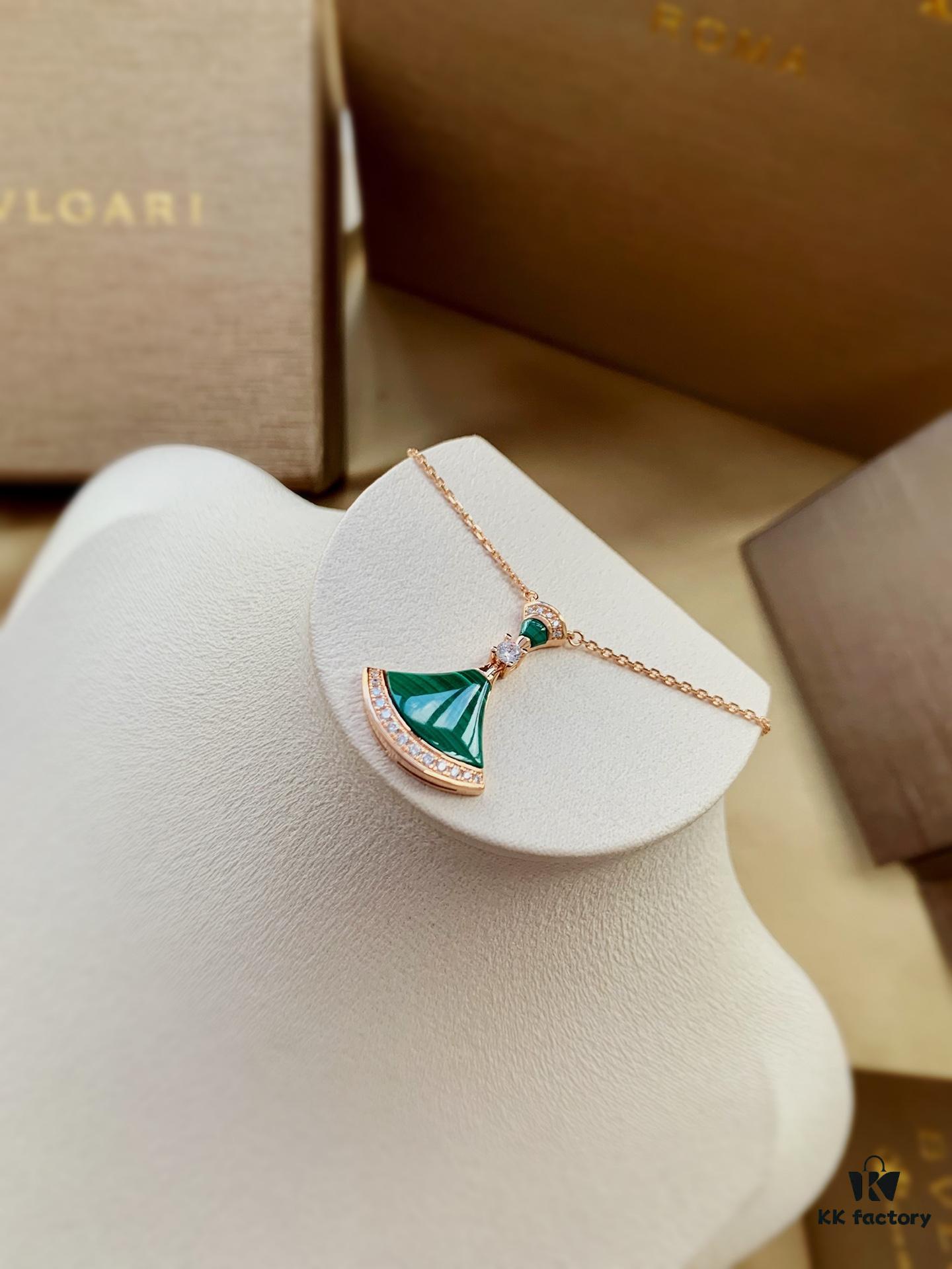 692fc74599f2d84055c88d77 BVLGARI Bvlgari Series Rose Gold Round Stud Earrings and Natural Malachite Fan Pendant Necklace