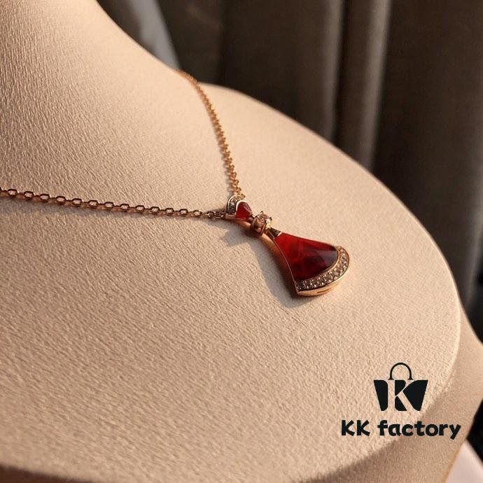 692fc74e99f2d84055c88d86 S925 Silver Plated with K-Gold【Bulgari Christmas Limited Edition】Bvlgari DIVAS DREAM Series Rose Gold Necklace, Exquisite Design, Highly Recommended!