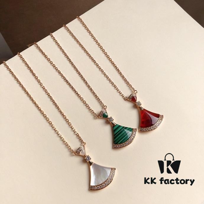 692fc74e99f2d84055c88d88 S925 Silver Plated with K-Gold【Bulgari Christmas Limited Edition】Bvlgari DIVAS DREAM Series Rose Gold Necklace, Exquisite Design, Highly Recommended!