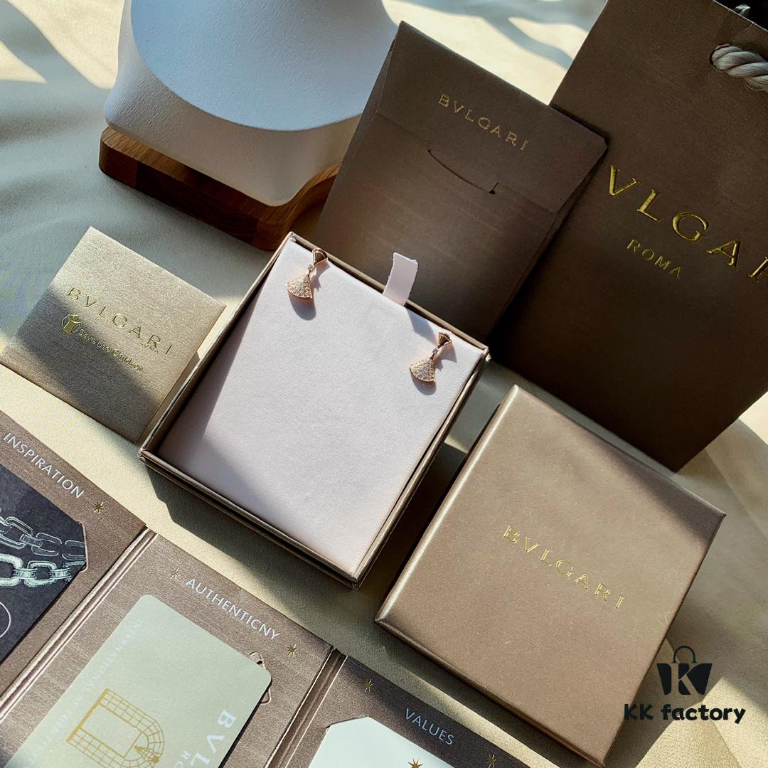 692fc76999f2d84055c88da5 BVLGARI Bulgari Series Rose Gold Round Stud Earrings and Sparkling Diamond Fan-Shaped Drop Earrings