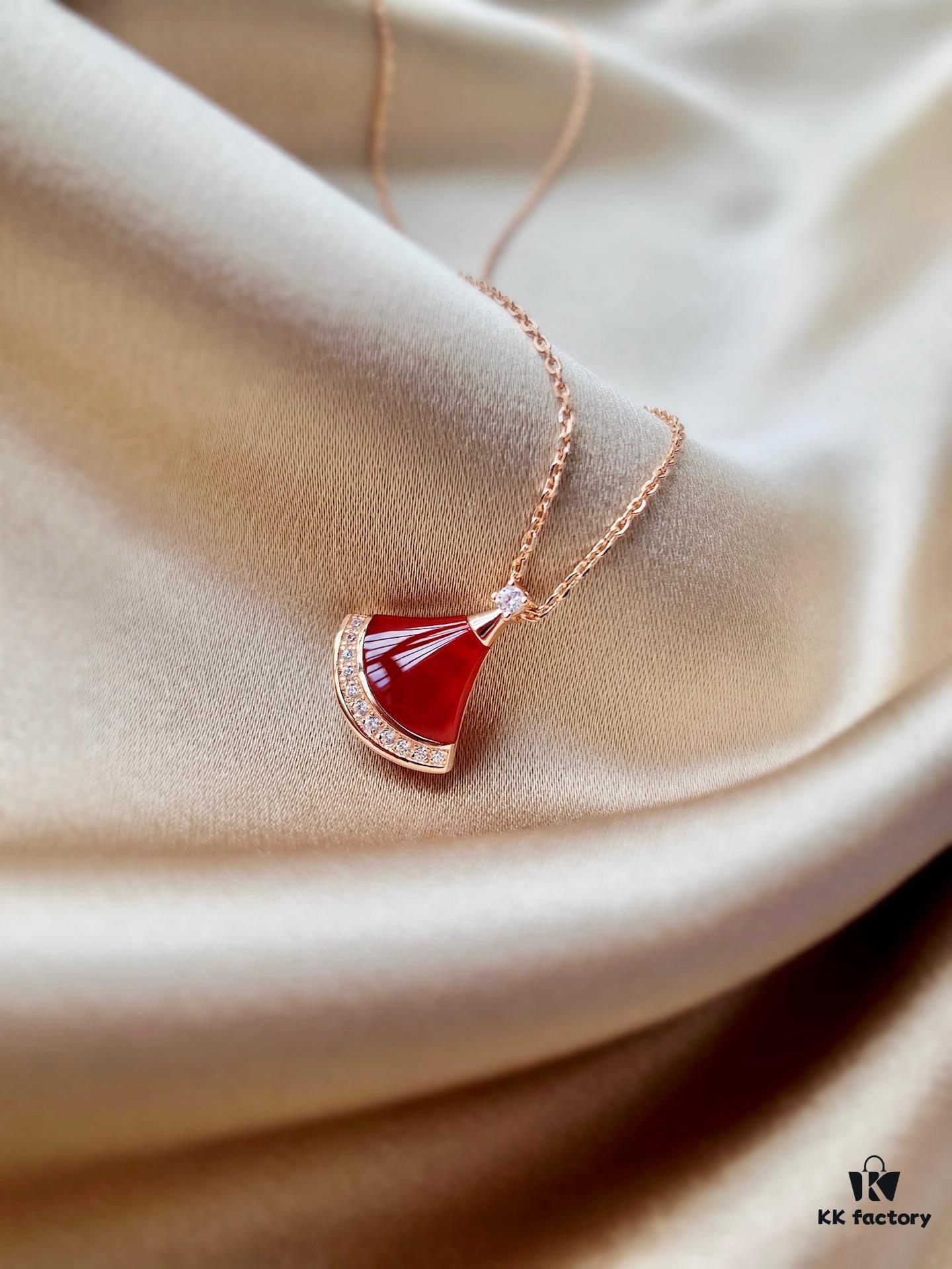 692fc76999f2d84055c88da6 S925 Silver Plated with 18K Gold Bvlgari Divas' Dream Series Natural Red Agate Fan Pendant Necklace