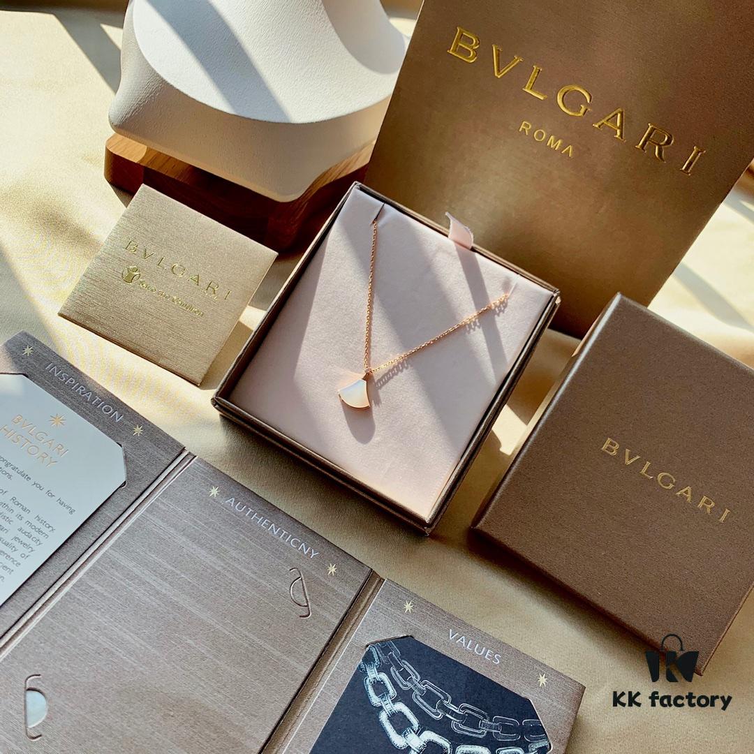 692fc76b99f2d84055c88daa S925 Silver Plated with K Gold Bulgari Divas Dream Series Mother-of-Pearl Fan Pendant Necklace, Champagne Gold and White, Versatile Elegant Style