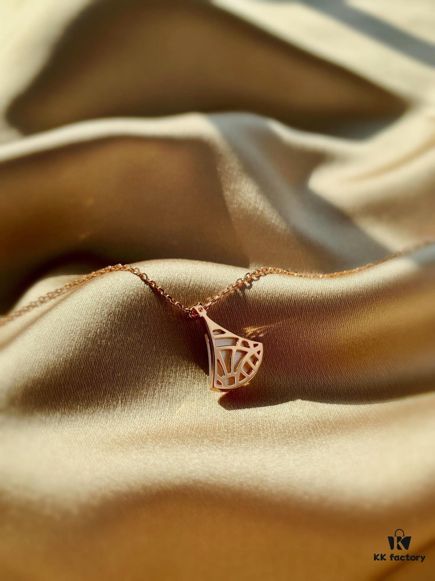 692fc76e99f2d84055c88dad S925 Silver Plated with K Gold Bulgari Divas Dream Series Mother-of-Pearl Fan Pendant Necklace, Champagne Gold and White, Versatile Elegant Style