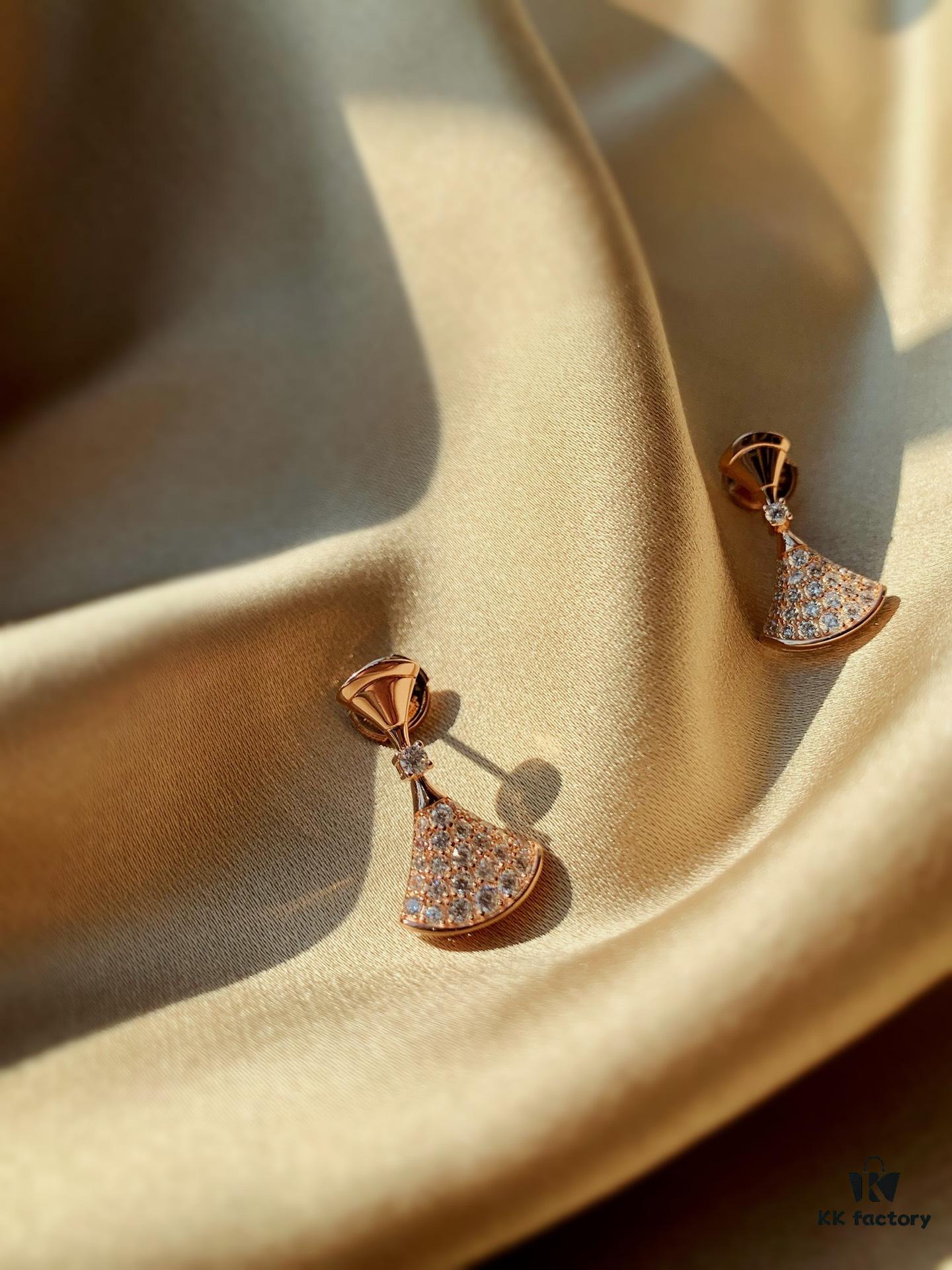692fc77199f2d84055c88daf BVLGARI Bulgari Series Rose Gold Round Stud Earrings and Sparkling Diamond Fan-Shaped Drop Earrings
