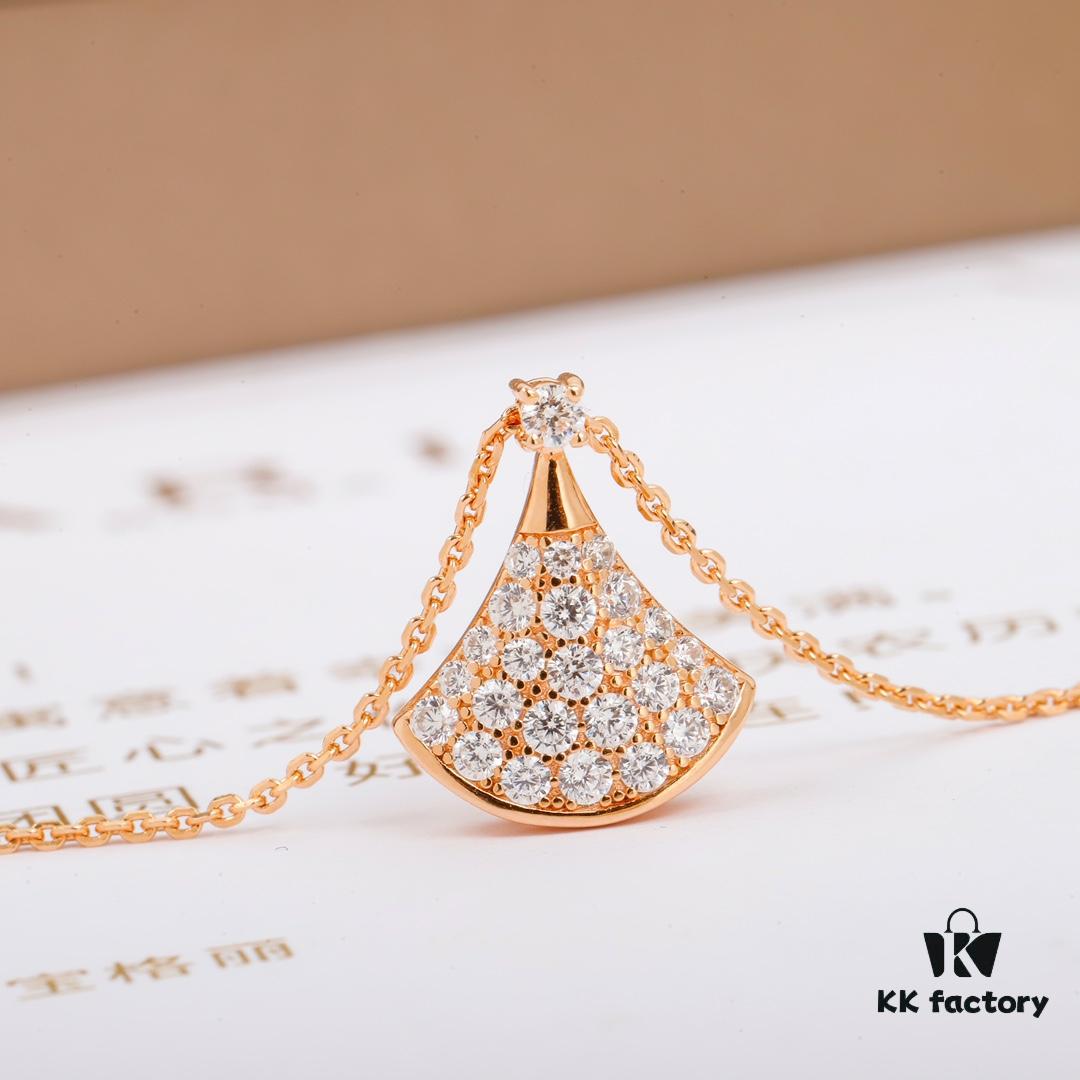 692fc79399f2d84055c88ddf Silver Material 204318 | Xiaoskirt Necklace Z+ | Authentic Bulgari Diva Diamond-Paved Fan Necklace Replica