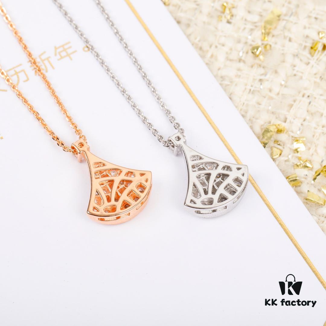 692fc79499f2d84055c88de0 Silver Material 204318 | Xiaoskirt Necklace Z+ | Authentic Bulgari Diva Diamond-Paved Fan Necklace Replica
