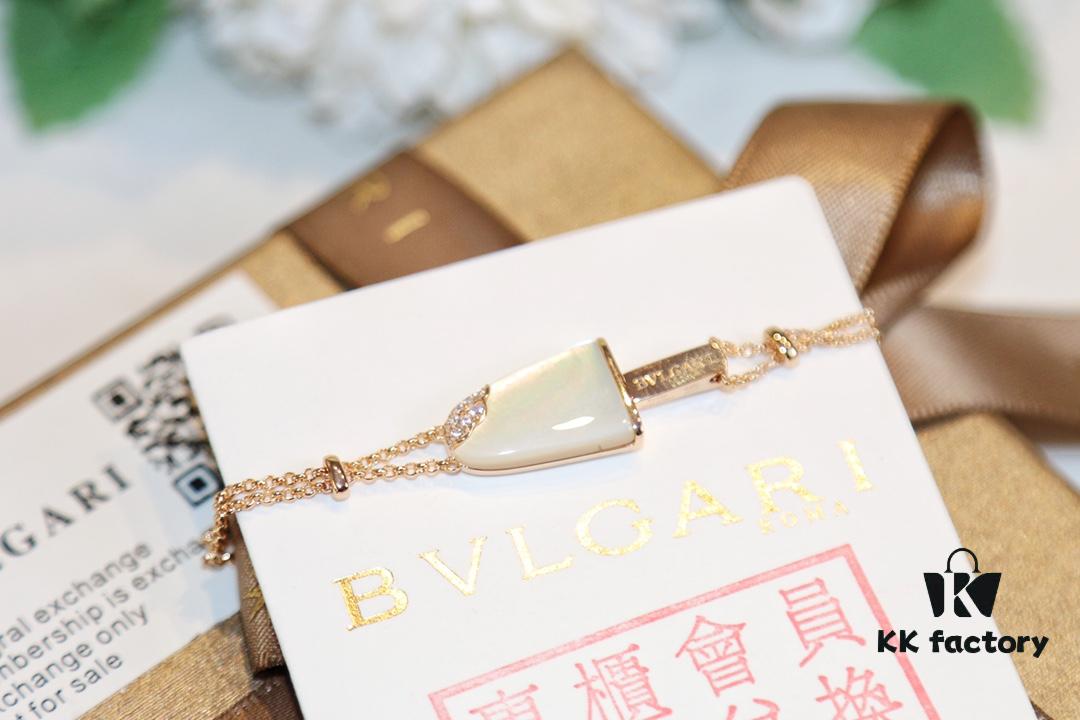 692fc7e399f2d84055c88e47 BVLGARI Bulgari New White Mother-of-Pearl and Malachite Ice-Cream Bracelet