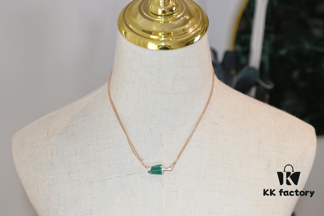 692fc7e999f2d84055c88e4e BVLGARI Bulgari New White Mother-of-Pearl and Malachite Ice-Cream Necklace