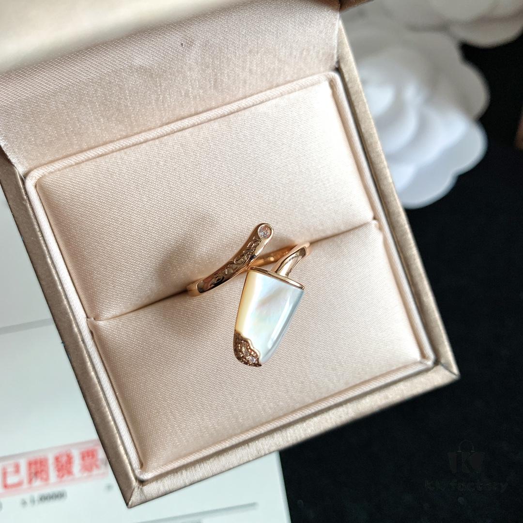 692fc7f199f2d84055c88e58 BVLGARI Bulgari New White Mother-of-Pearl and Malachite Ice Cream Ring