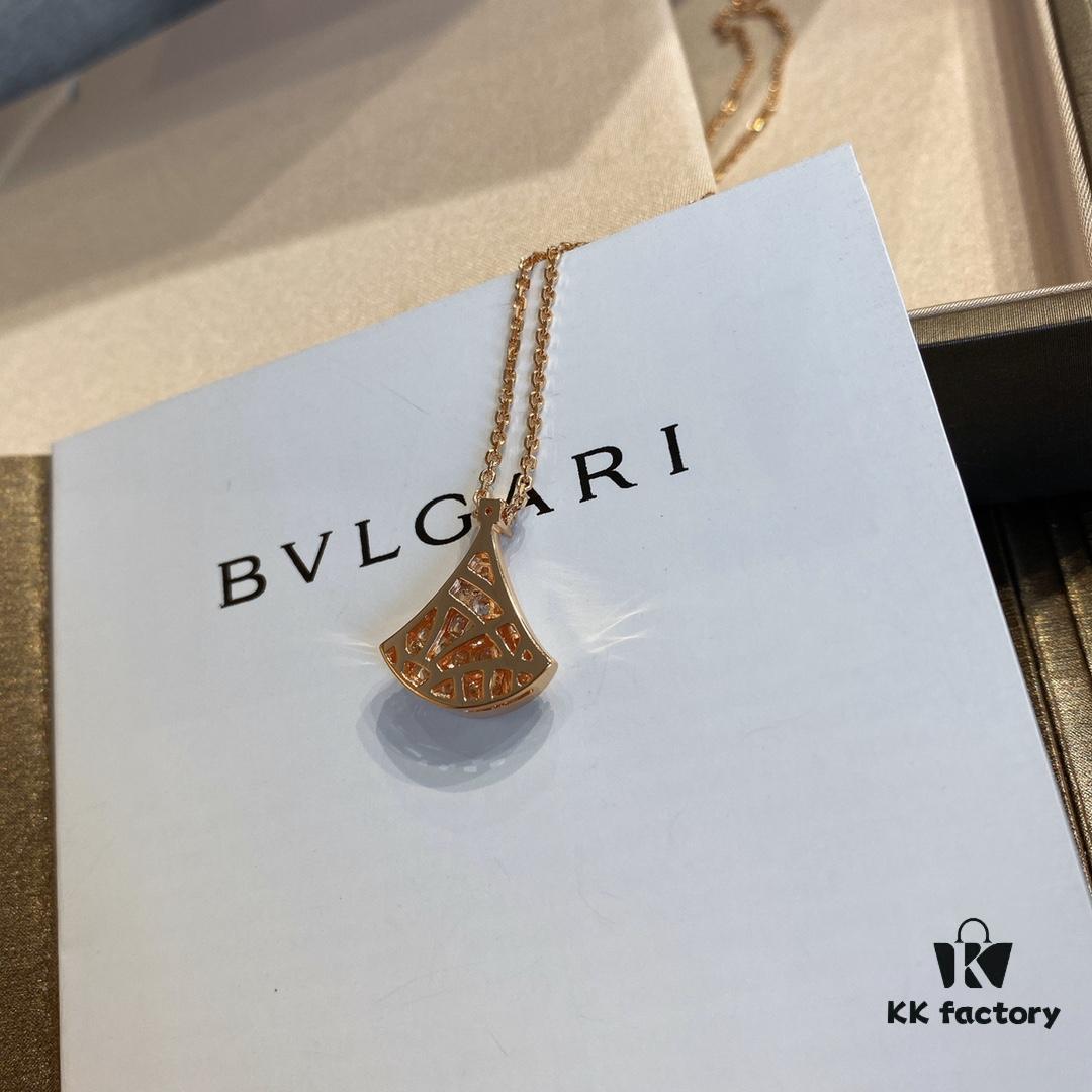 692fc7ff99f2d84055c88e6d Bvlgari Diva's Dream Diamond Necklace Small Size Full Diamond Set