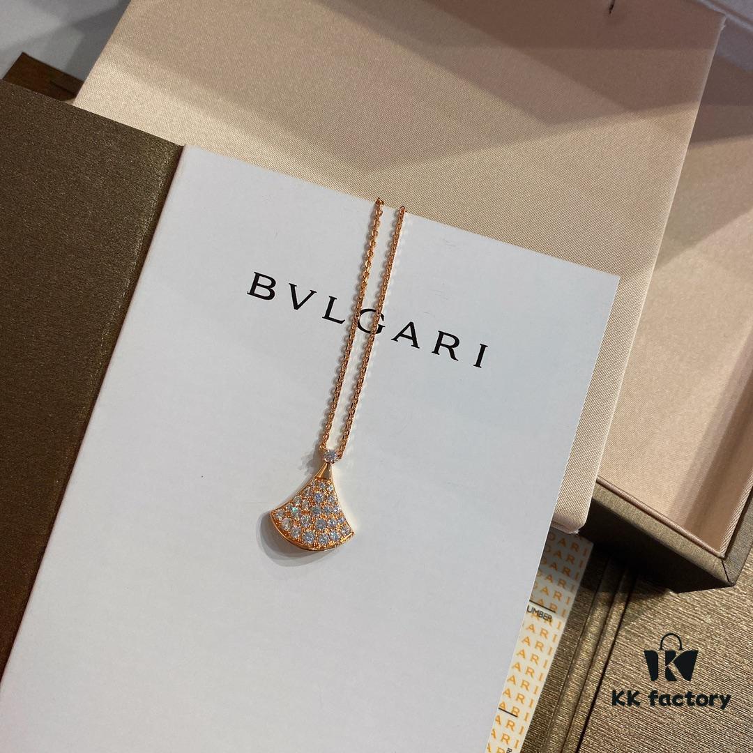 692fc80999f2d84055c88e7b Bvlgari Diva's Dream Diamond Necklace Small Size Full Diamond Set