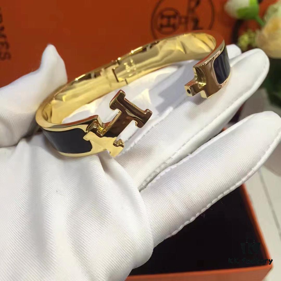Hermes CLIC Enamel H Bracelet