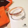 692fc88499f2d84055c88f52 Hermès Kelly Classic Bracelet Lucky 06658085