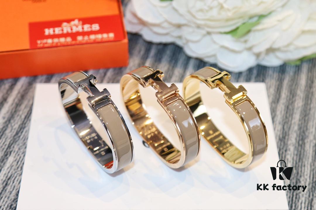692fc89e99f2d84055c88f7e New Arrival Bloodline of Dynasty Hermes Classic H Bracelet