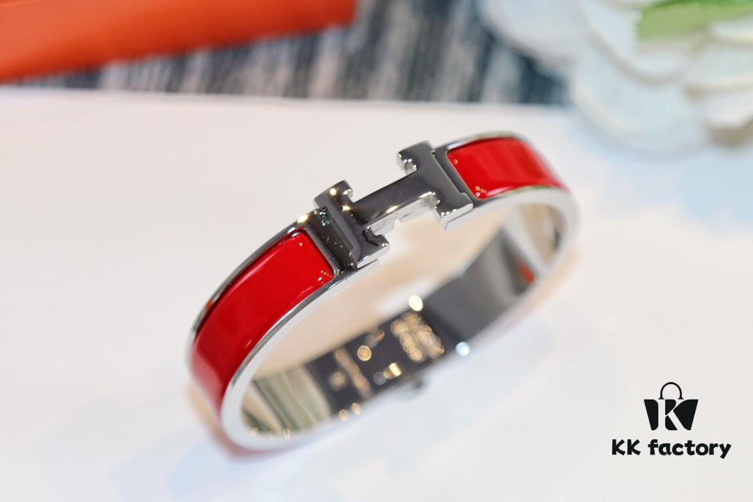 692fc8a099f2d84055c88f83 New Arrival Dynasty Bloodline Hermes HERMES Classic H Bracelet