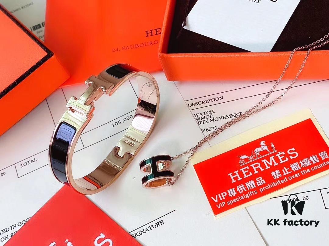 692fc8f699f2d84055c89025 Hermès Bracelet & H Necklace Set - Premium Quality, Rose Gold & Classic Black, Long-Lasting Color