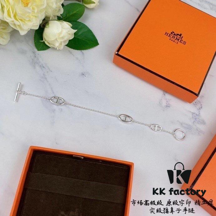 692fc8f999f2d84055c8902b Unexpected Versatility, Unexpectedly Beautiful! Hermes Farandole 'Pig Nose' Bracelet – Worn Solo for Simple Elegance, Layered for Depth and Dimension