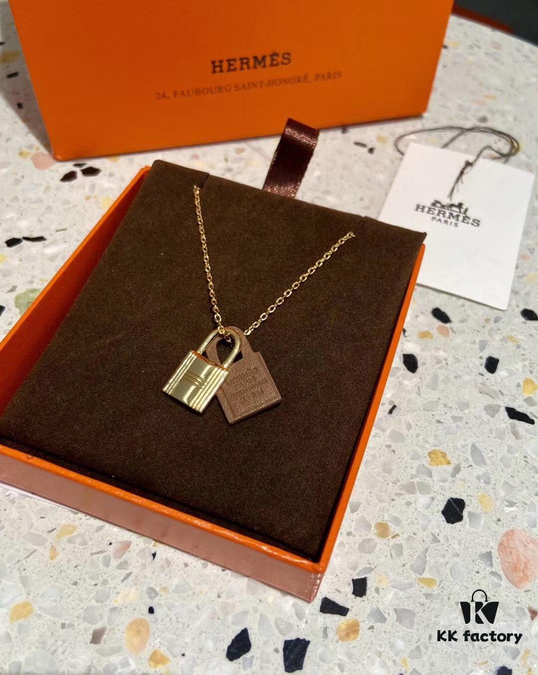 692fc90599f2d84055c89045 Hermès O'Kelly Lock Necklace, Premium Brass with Thick Gold Plating, Adjustable Chain Length, Multiple Colors Available for Versatile Styling