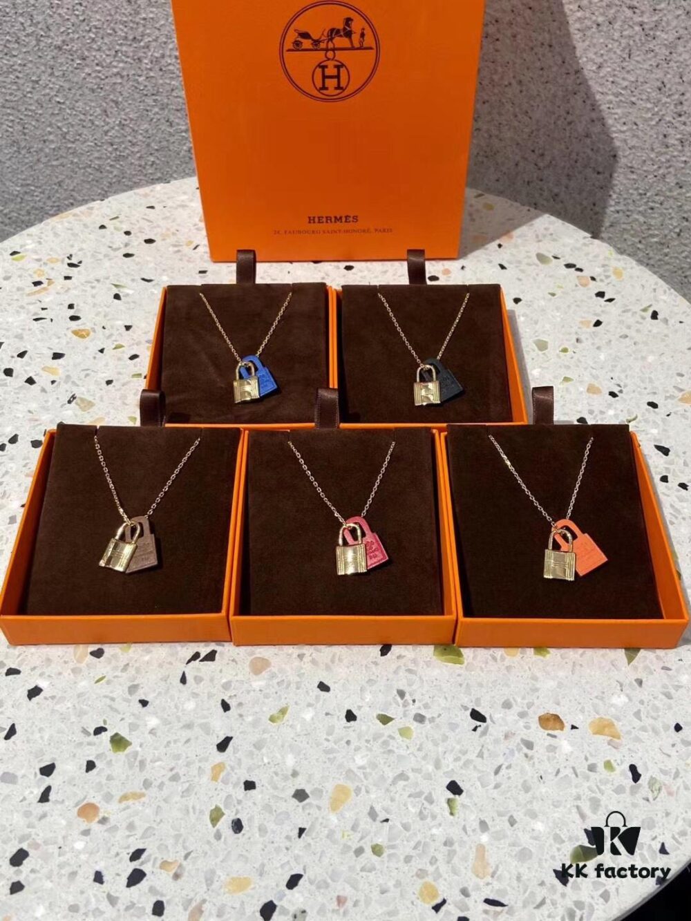 692fc90799f2d84055c89049 Hermès O'Kelly Lock Necklace, Premium Brass with Thick Gold Plating, Adjustable Chain Length, Multiple Colors Available for Versatile Styling
