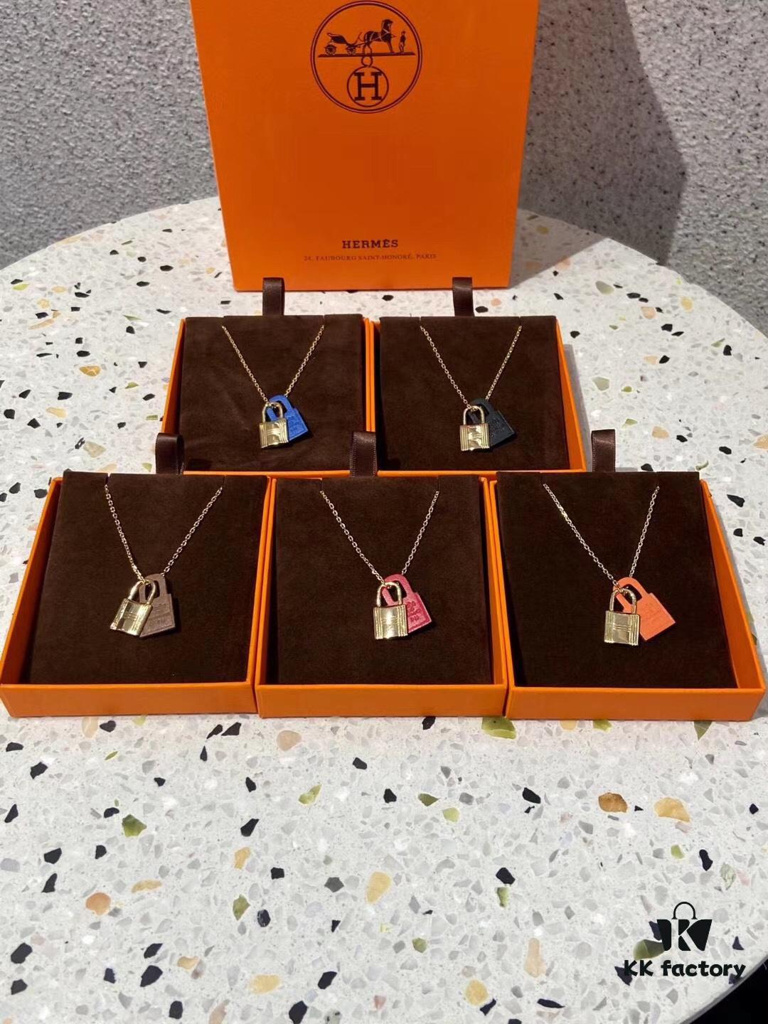 692fc90799f2d84055c89049 Hermès O'Kelly Lock Necklace, Premium Brass with Thick Gold Plating, Adjustable Chain Length, Multiple Colors Available for Versatile Styling