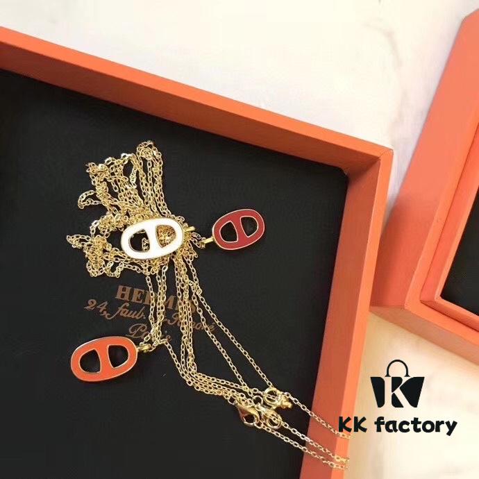 692fc90a99f2d84055c89051 Hermes Pig Nose Necklace, High-End Custom Full S925 Silver Plated with Gold