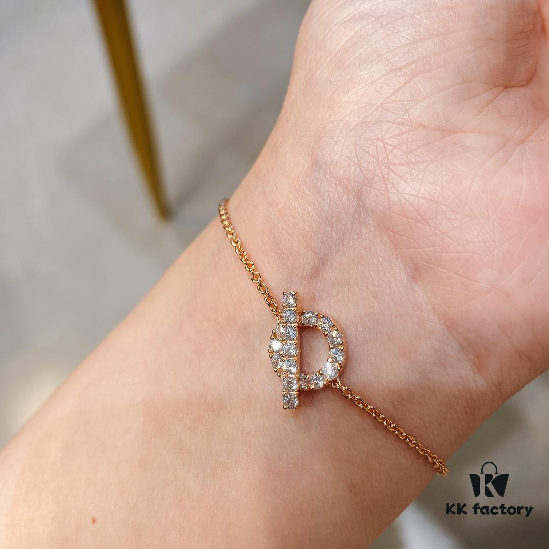 692fc91899f2d84055c89071 Hermes Finesse Rose Gold Diamond Y Necklace and Bracelet, Exquisite Mini Hollow-Out Circle Design with Refined Craftsmanship