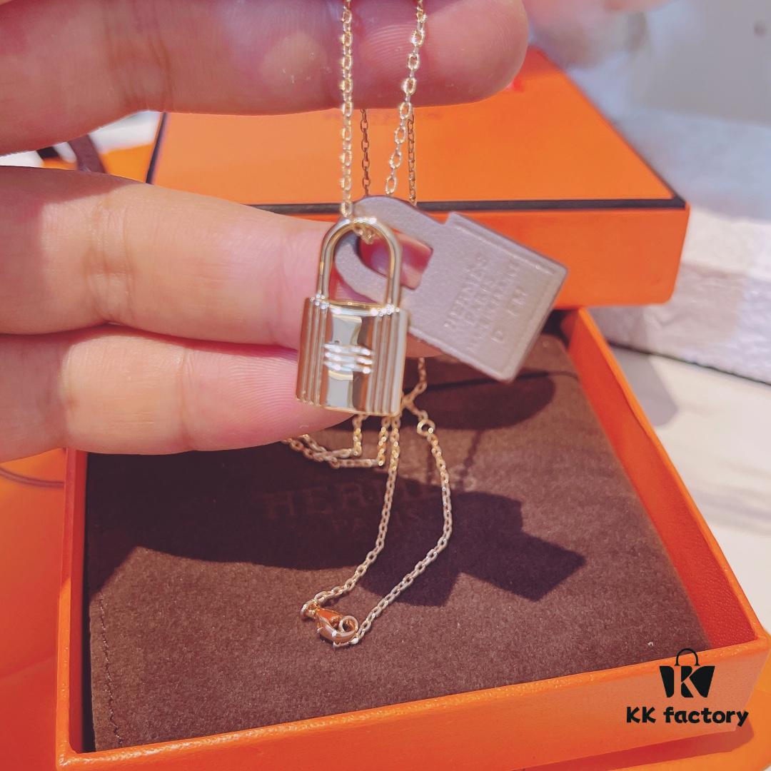 692fc91d99f2d84055c8907d Hermès Calfskin Necklace