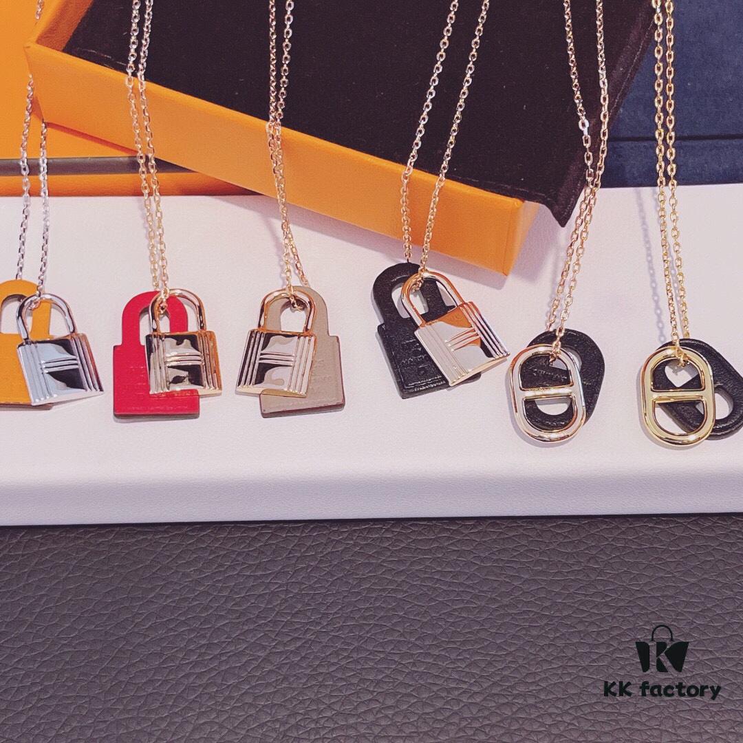 692fc92099f2d84055c89083 Hermès Calfskin Necklace