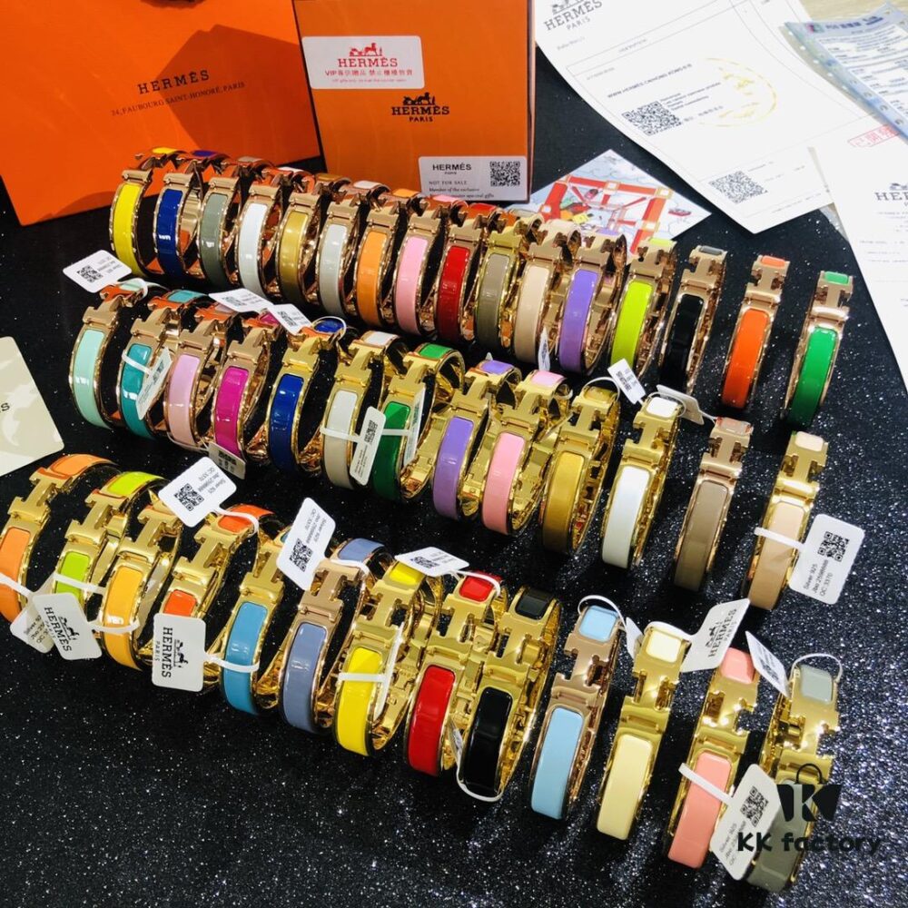 692fc92f99f2d84055c890a2 Hermès High-Replica Enamel 'Clic H' Bracelet in Rose Gold – Complete Set with Stickers, Tags, and Receipts – Classic Couple's Design, Sizes 17 & 19