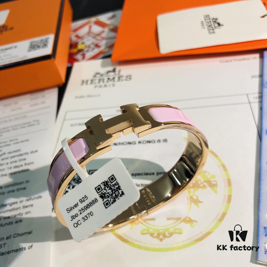 692fc93899f2d84055c890b8 Hermes 1:1 Replica Sticker, Label, Receipt Set 🛍️ Rose Gold Purchased Version 😎 Available in Stock Hermes CLIC Enamel H Bracelet - Perfect for Couples, Unisex Fit (Size 17 for Women, Size 19 for Men)