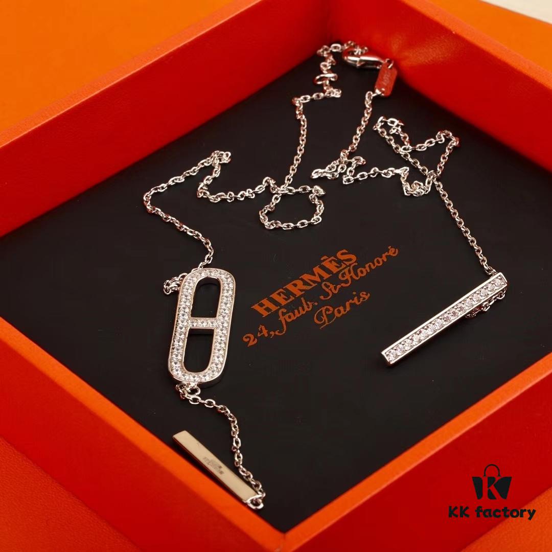 692fc98d99f2d84055c89149 New Arrival Hot Pig Nose 🐽 Hermès® Necklace 1:1 High-Quality Custom Edition, Electroplated 18K Gold, Original Materials, Cabinet-Synchronized CNC Polishing