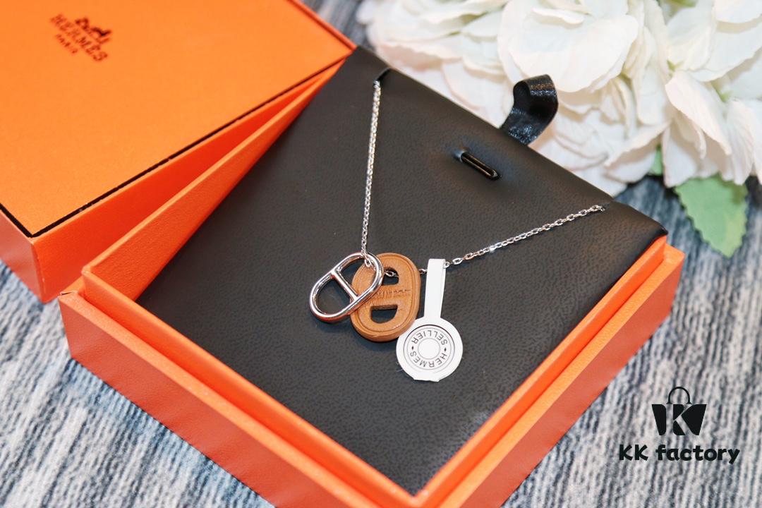692fc9ab99f2d84055c89185 Hermès-Inspired Necklace, SEIKO Version, Fashionable Designer Brand, Genuine Leather Craftsmanship, Gold-Tone Material