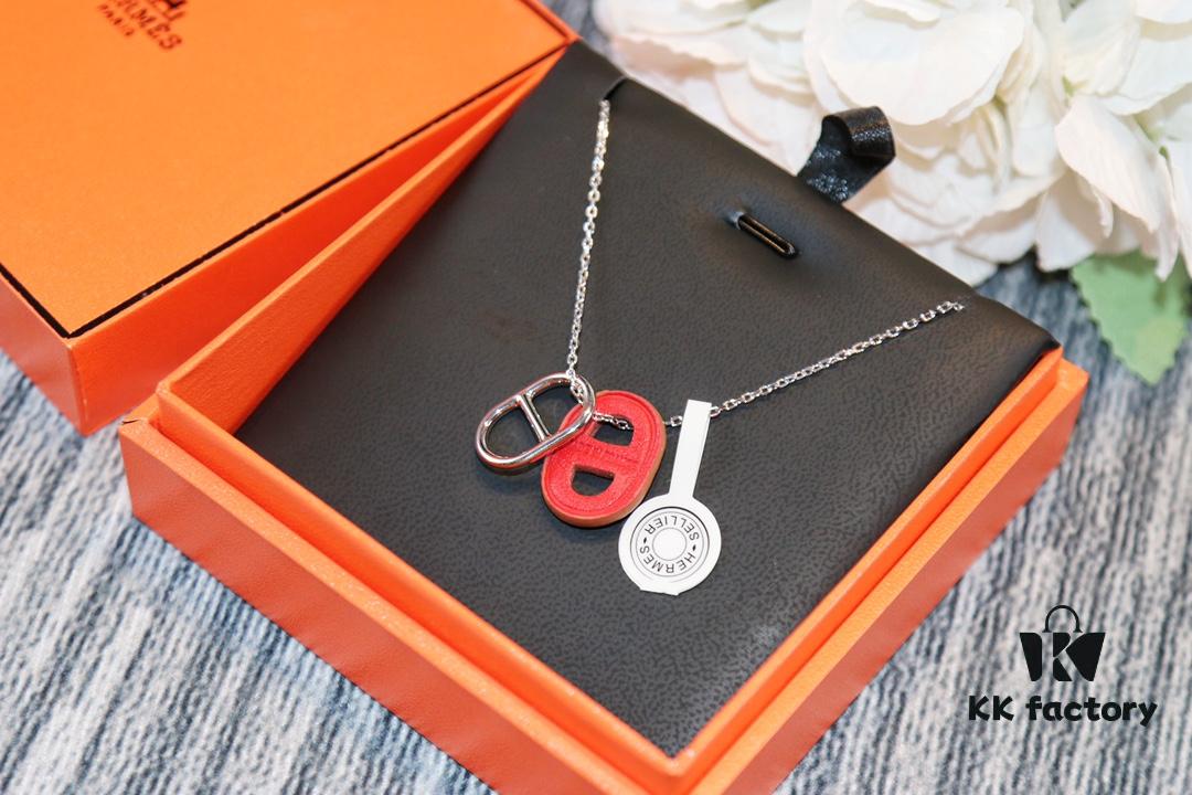 692fc9ab99f2d84055c89186 Hermès-Inspired Necklace, SEIKO Version, Fashionable Designer Brand, Genuine Leather Craftsmanship, Gold-Tone Material