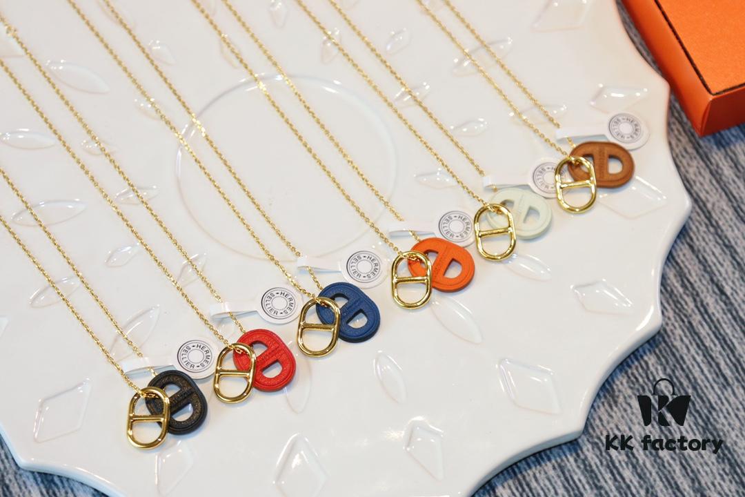 692fc9ad99f2d84055c8918a Heritage Edition. Fashionable and Trendy Top Designer Brand Hermes Lock Necklace Genuine Leather Craft with Gold-Plated Material